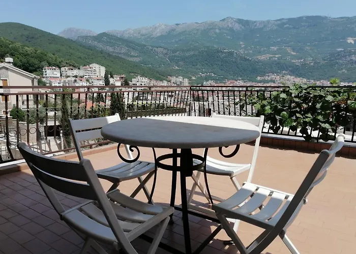 Lovely Apartment With Big Terrace In Budva