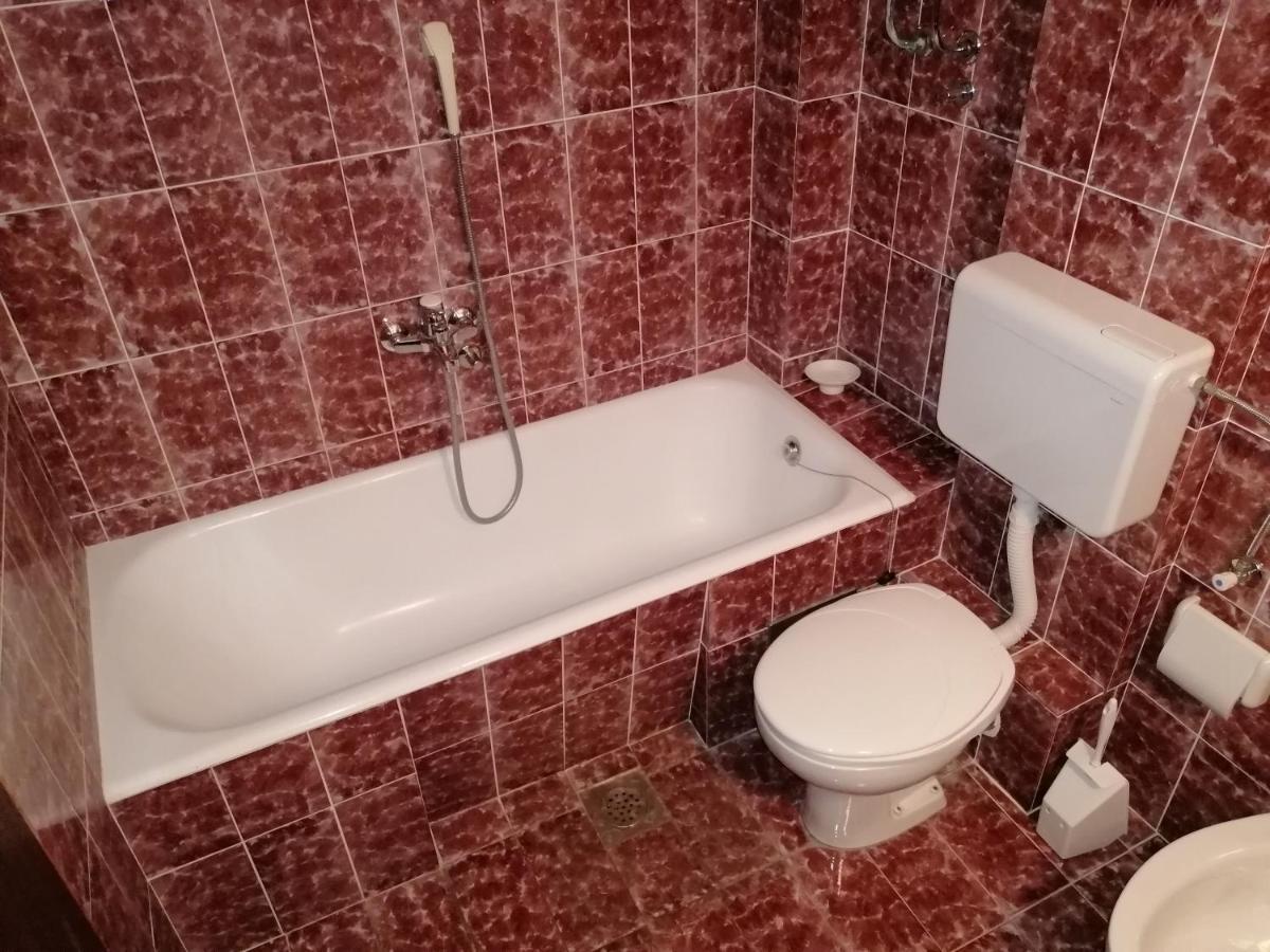 Apartment Lovely With Big Terrace In
